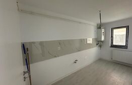 Apartament cu 2 camere, balcon, zona Cetate