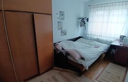 Apartament 3 camere, etaj 2, cetate