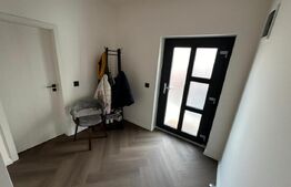 Casa individuala, 4 camere, 3 bai, 160 mp utili, zona Centru