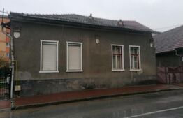 Casa renovabila 200mp 6 camere 1 bucatarie 1 baie 450mp teren Zona Aiud