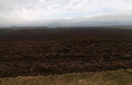 Teren extravilan 21300 mp zona Vintu de Jos