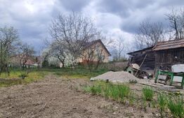 Teren cu casa demolabila 745 mp in com. Unirea