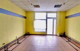 Spatiu comercial ultracentral 44mp utili, 60mp teren