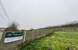 Terenuri intravilane cu suprafata 1400 - 1411 mp, zona Teius