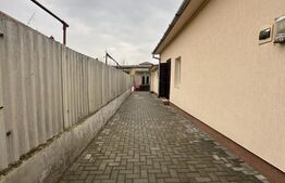 Casa 4 camere, 1 bucatarie, 2 bai, 320mp teren, zona Centrala