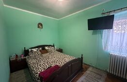 Casa 4 camere, 1 bucatarie, 2 bai, 320mp teren, zona Centrala