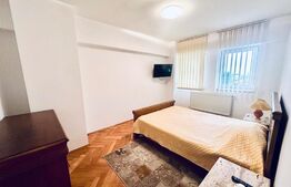 Apartament 3 camere, living, 2 băi, 2 balcoane, scară interioară, Zona Centru