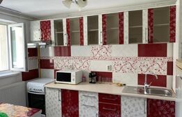 Apartament 3 camere, 99 mp, decomandat, zona Cetate