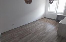 Apartament 3 camere, decomandat Cetate