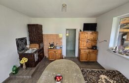 Casa renovata, 75mp utili pe un teren de 3650 mp, comuna Metes