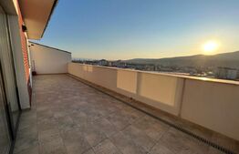 Penthouse 82mp, terasa 30mp, Cetate