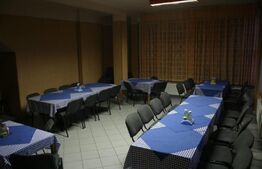 Hotel 16 camere cu toate utilitatile DN1 zona Sibot