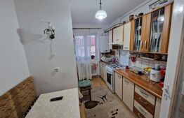 Apartament 3 camere, 57 mp, balcon, zona Cetate