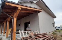 Casă cu 6 camere, 120 mp utili, zona Orizont - Micești