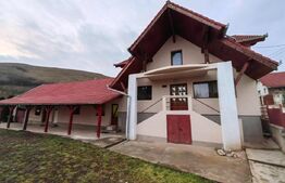 Casă cu toate utilitățile, 4 camere, 500mp utili, zona Pâclișa