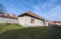 Casă individuală, 947mp tereni, zona Cetate - Alba Iulia