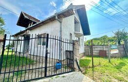 Casa semifinisata 3 camere, pivnita, teren 1198 mp, Paclisa