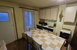 Casa cu 4 camere, 2 anexe, 831 mp teren, Bărăbanț