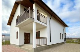 Casa individuala cu 4 camere, 2 terase, 189mp, 2 balcoane, 448 mp teren, zona Micesti