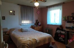 Casa de 170 mp, teren 720 mp, parcare, zona Cetate