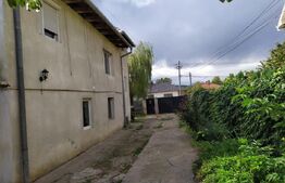 Casa de 170 mp, teren 720 mp, parcare, zona Cetate