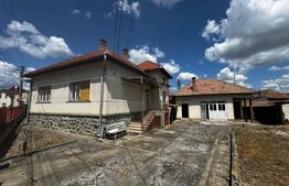 Casa, 4 camere, 645 mp teren, zona Centru - Alba Iulia
