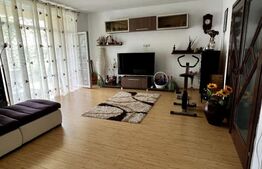 Casa, P+E, 4 camere, 294 mp de teren in cartierul Centru la asfalt