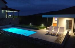 Vila cu piscina, Afacere la cheie, 900 mp teren, zona Sard - Ampoita