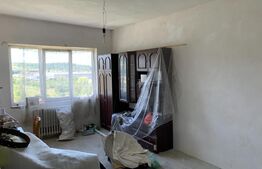 Apartament 3 camere, 80 mp, decomandat, zona Blaj