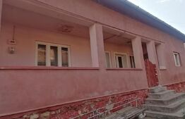 Casa 85 mp, 3 camere, baie 1000 mp teren, in Sard