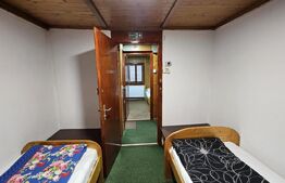 Investitie! Pensiune 13 camere, 13 bai, 5021 mp teren, locuri parcare, Aiud