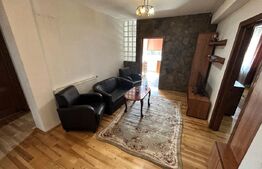 Apartament 3 camere, 65 mp, decomandat, zona Cetate