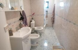 Casa doua corpuri 110 mp 4830 mp teren in Capud