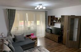 Apartament 3 camere, 78 mp, decomandat, zona Vest