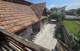 Casa individuala de vanzare 4 camere, curte 250 mp, zona ultracentrala