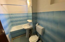 Apartament 3 camere, decomandat, zona Centru