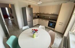 Apartament 3 camere, 74 mp, zona Cetate