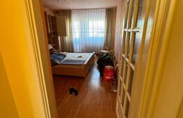 Apartament cu 3 camere, in Teius zona centrala.