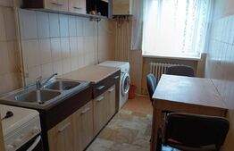 Apartament, 2 camere, decomandat, zona Cetate