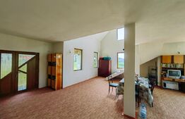 Casă cu 4 camere, 8700 mp teren cu livadă, zona Ighiu - Țelna