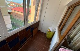 Apartament 3 camere, 72 mp, etaj 3, Aiud
