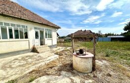 Casa la tara, teren 5500 mp ,Garbova de Jos