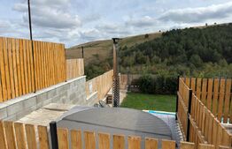 Casa de Vacanta  intr-o zona superba a satului Deal