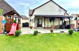 Casă Individuală cu 3 Camere și curte 470 mp, zona Centrala 