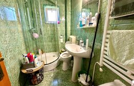 Casă cu 5 Camere, Garaj și Livadă pe Teren de 660 mp – Micești