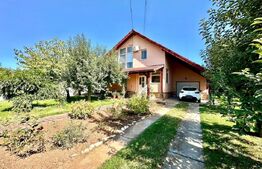 Casă cu 5 Camere, Garaj și Livadă pe Teren de 660 mp – Micești