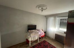 Apartament 3 camere, Semidecomandat, Sebes