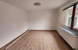 Casa pretabila spatiu comercial,360 mp,Centru