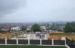 Casa individuala cu 6 camere,priveliste superba,600 mp teren,zona Piata