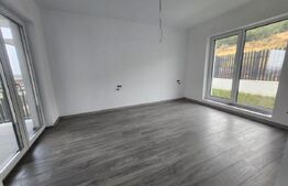 Casa individuala cu 4 camere,priveliste superba,600 mp teren,zona Piata